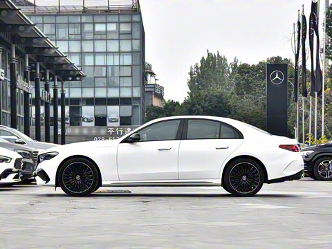 2025�� E 300 �������˶���