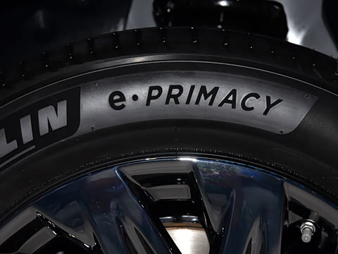 2025�� Ǭ��ϵ�� Ultra ͷ�Ȳ�