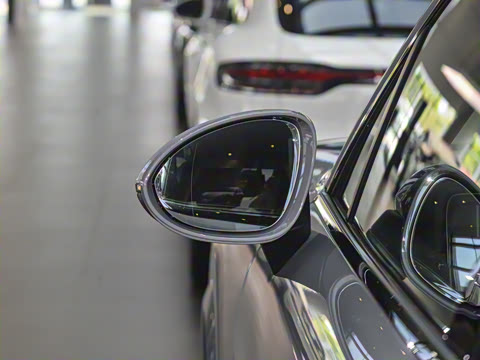 2025�� Cayenne 3.0T ���ΰ�