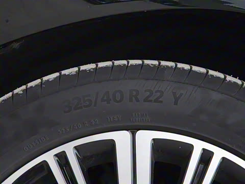 2025�� GLS 480 4MATIC