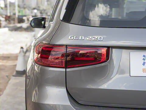 2025�� GLB 220 ������