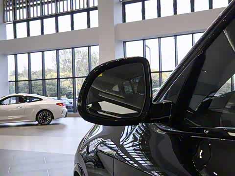 2022�� xDrive 30i M�˶���װ