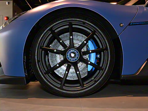 2024�� GT2 Stradale