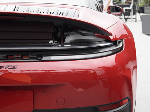 2025�� Targa 4 GTS 3.6T