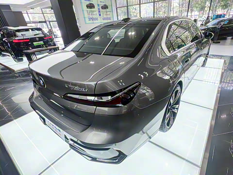 2023�� 740Li ������ M�˶���װ