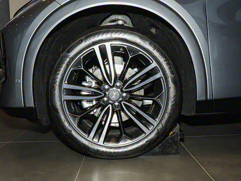 2023�� 755 �������� Max