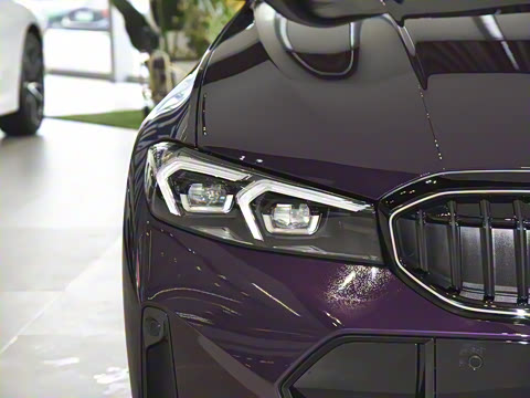 2025�� 330i 50����������