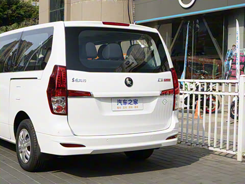 2024�� 2.0L �ֶ�������CNG 9��