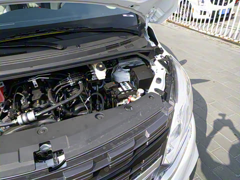 2024�� 2.0L �ֶ�������CNG 9��