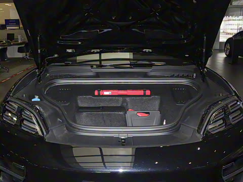 2025�� Macan 4 ���۰�