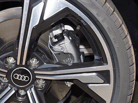 2024�� 40 TFSI ����������(��ҹ��)