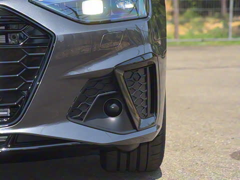 2024�� 40 TFSI ����������(��ҹ��)