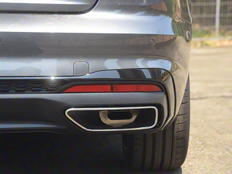 2024�� 40 TFSI ����������(��ҹ��)