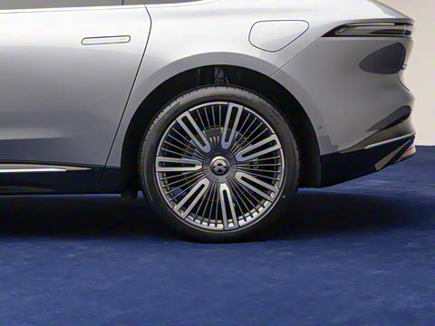 2025�� 102kWh �׷�������