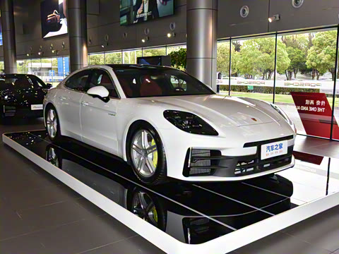 2024�� Panamera 4 E-Hybrid 2.9T