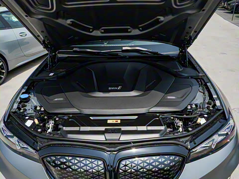 2025�� eDrive 40 L 50����������