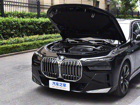 2023�� 740Li ������ M�˶���װ