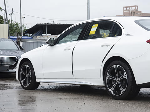 2025�� �Ŀ� C 260 L 4MATIC �˶���