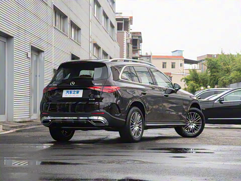 2025�� GLC 300 L 4MATIC ������ 5��