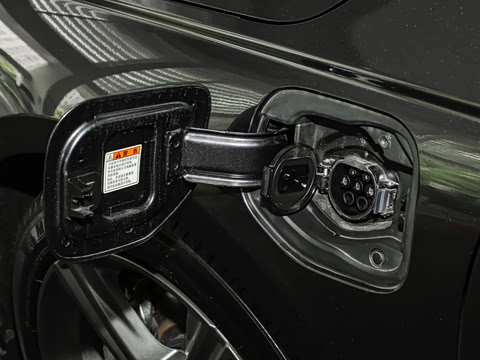 2023�� 2.0L e:PHEV ������