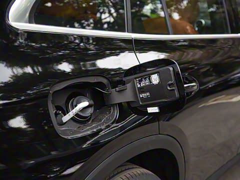 2025�� �Ŀ� GLC 260 L 4MATIC ������