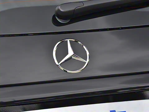 2025�� �Ŀ� GLC 260 L 4MATIC ������