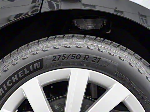 2025�� 3.0 L6 400PS ʢ���ӳ���