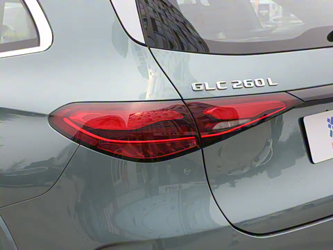 2025�� �Ŀ� GLC 260 L 4MATIC ������