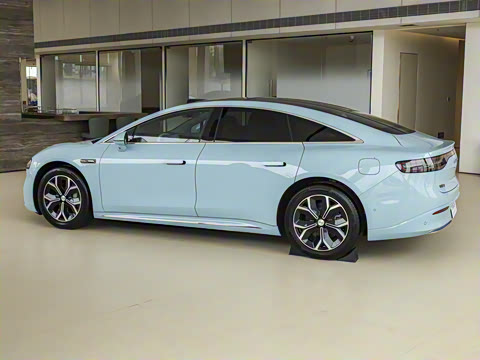 2025�� 705km Max