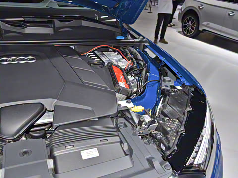 2025�� 55 TFSI quattro S line�����