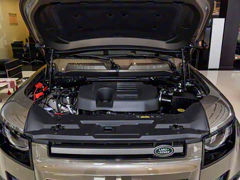 2025�� 110 3.0T P400 X-Dynamic HSE