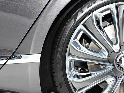 2024�� 4.0T V8 Mulliner