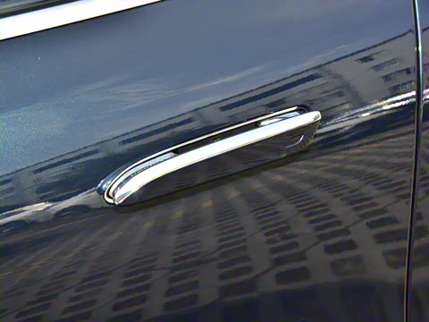 2025�� E 300 L ������