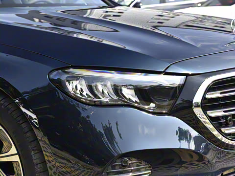 2025�� E 300 L ������