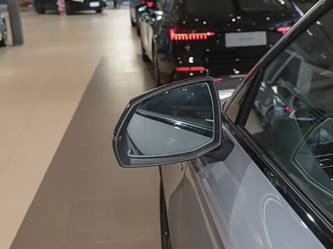 2025�� quattro 45�����ذ� 40 TFSI ������