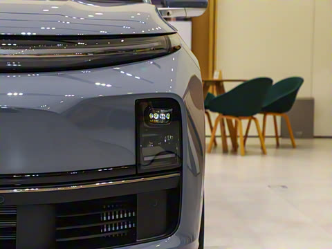 2025�� Ultra ���ܻ��°�