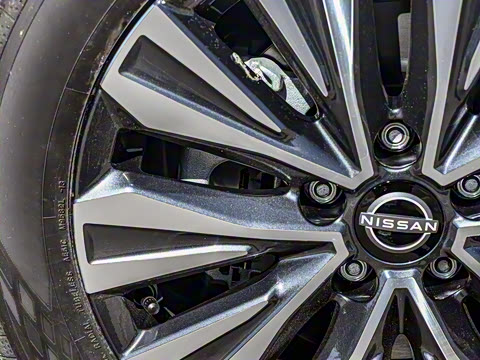 2022�� 2.0L XL-Upr ������