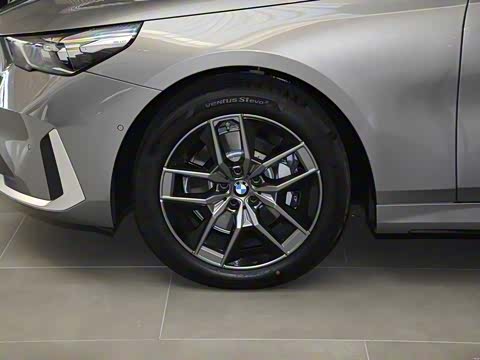 2024�� 530Li ������ ������װ