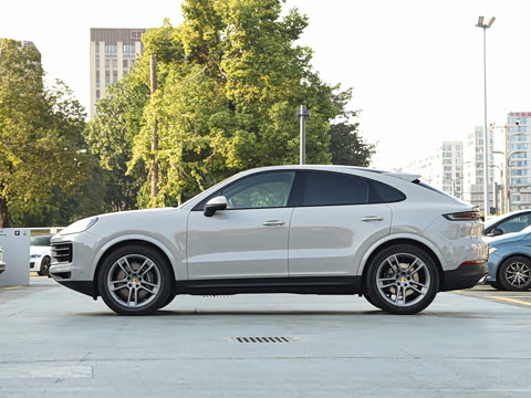 2025�� Cayenne Coup�� 3.0T