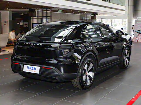 2024�� Macan 4
