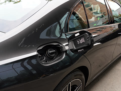 2025�� �Ŀ� E 300 ʱ�����˶���