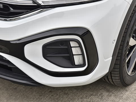 2025�� �Ŀ� 300TSI DSG�����ǹ��