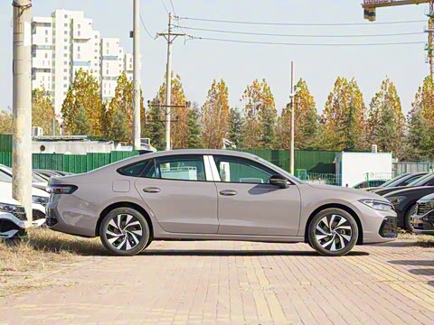 2025�� Pro 380TSI �ǿ���ҫ��