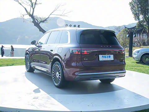 2025�� ���� Ultra�� 53.4kWh 5����