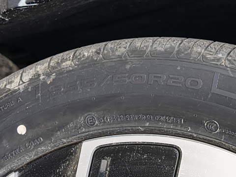 2025�� DM 215KM�����״��콢��