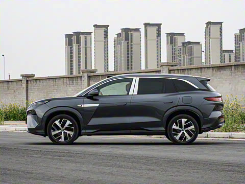 2025�� DM 215KM�����״��콢��