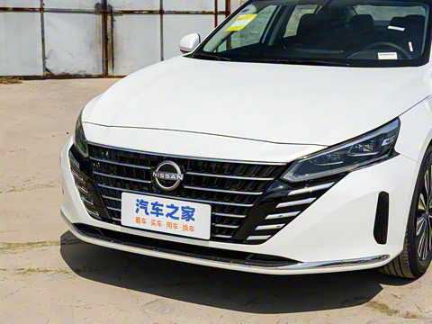 2024�� 2.0L XE ���İ�