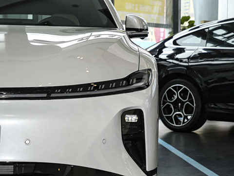 2025��  ���� ����� 710 Զ����