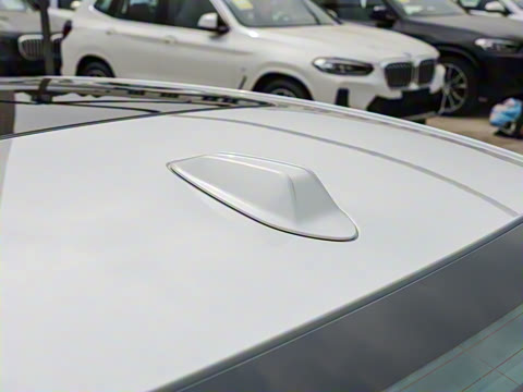 2025�� 330Li M�˶���ҹ��װ