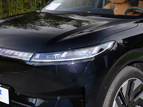 2025�� 210Ultra���̰� 5��